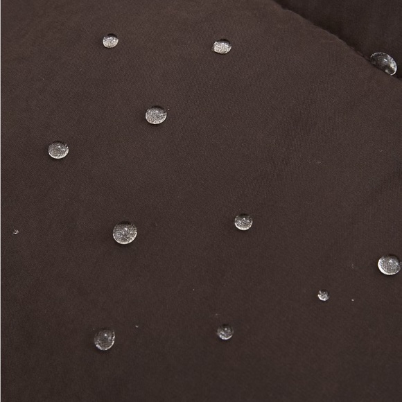 Abercrombie & Fitch | Hooded Ultra Utility Puffer - Picture 9 of 9